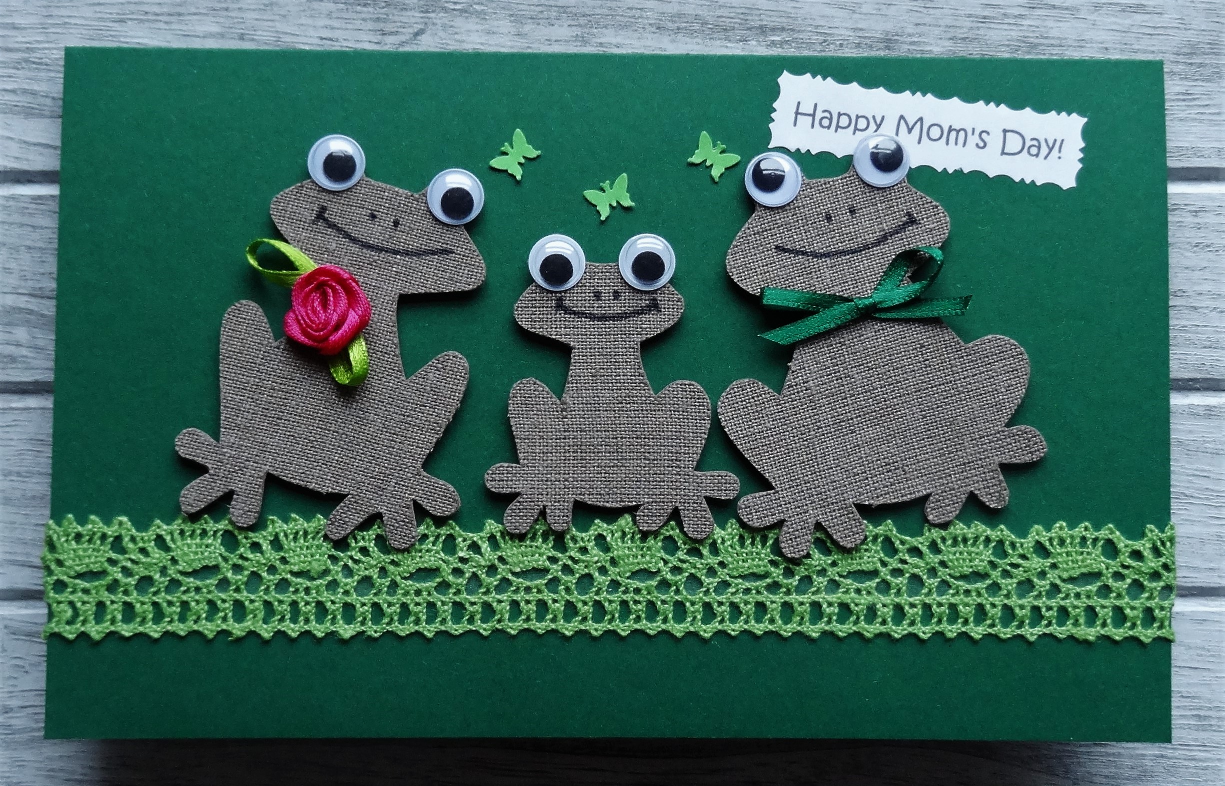 3D frogs. Happy Mom's day!